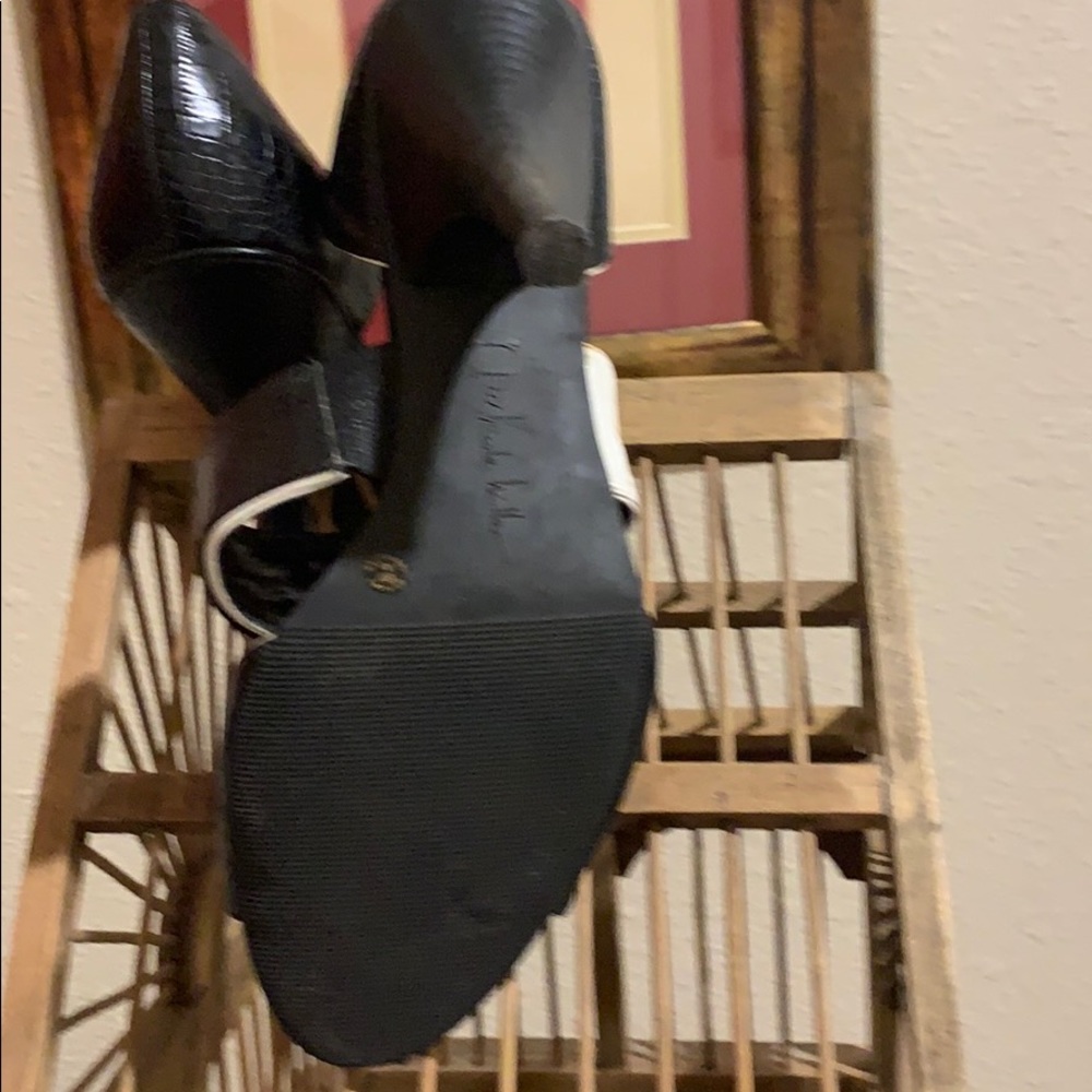 Shoes - Picture 5 of 5